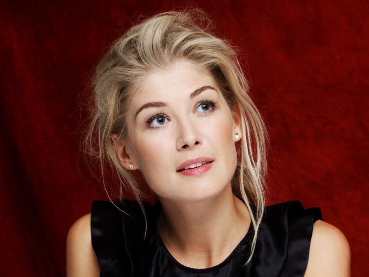 Розамунд Мэри