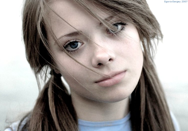 Красивая девушка подросток