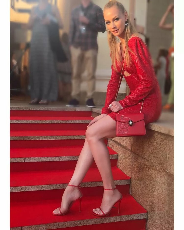 Светлана Ходченкова ноги