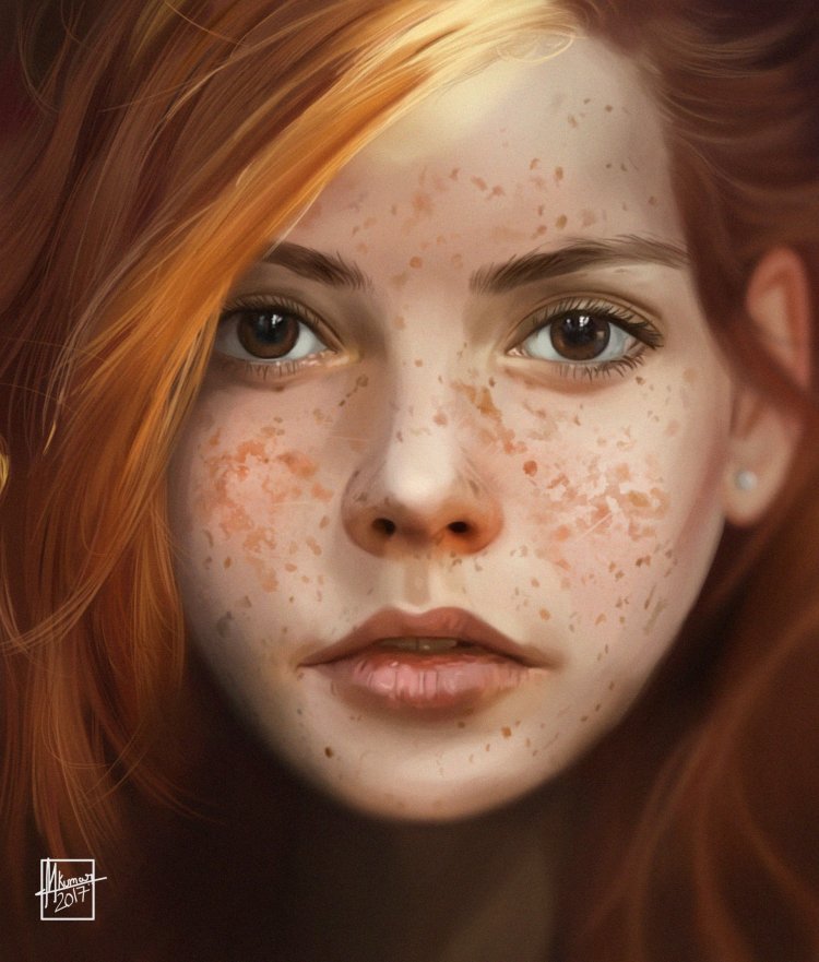 Рыжая девушка с веснушками