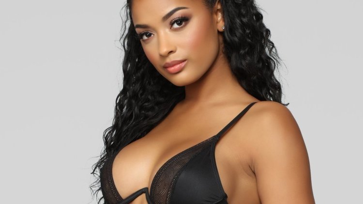 Белла Роланд мулатка