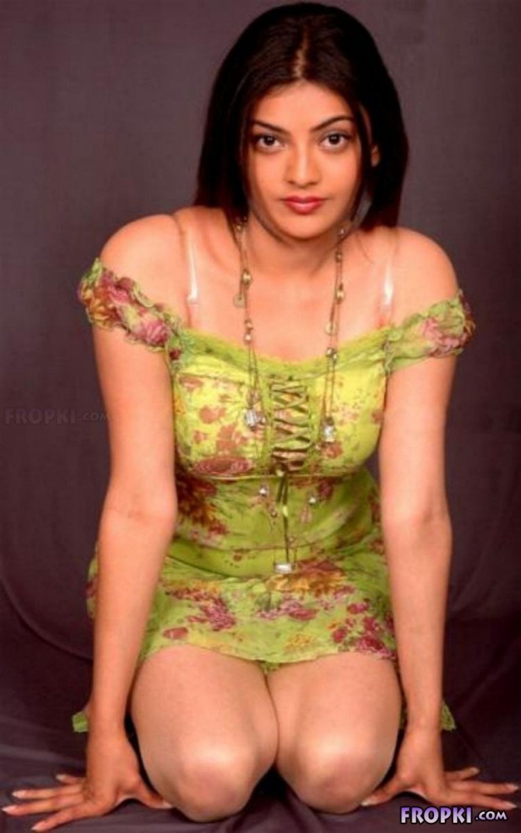 Актриса Каджол грудь