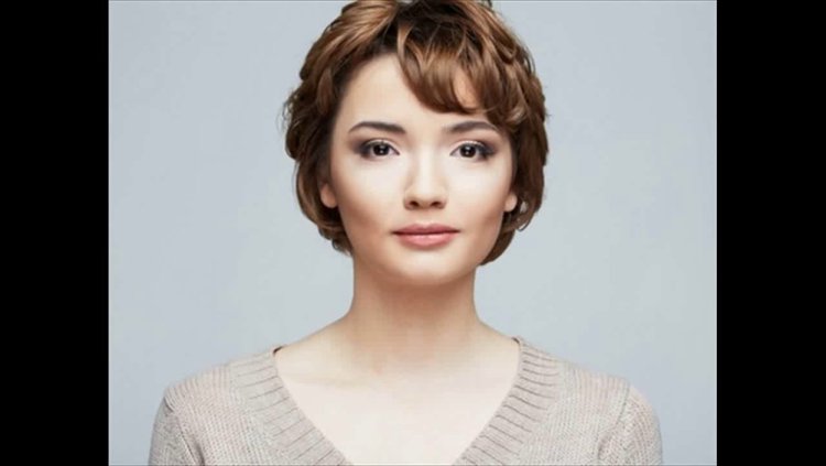 Портрет женщины с круглым лицом