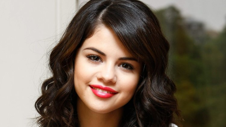 Селена Гомес