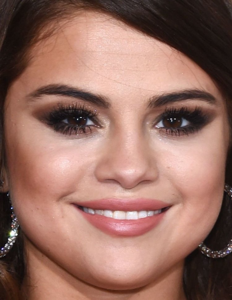 Макияж Селены Гомес