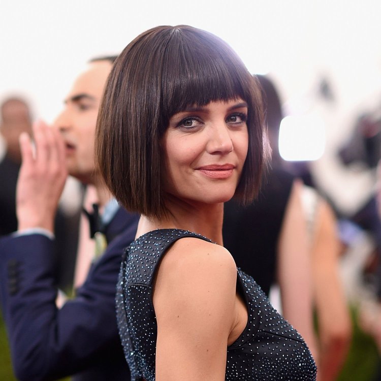 Кэти Холмс стрижка