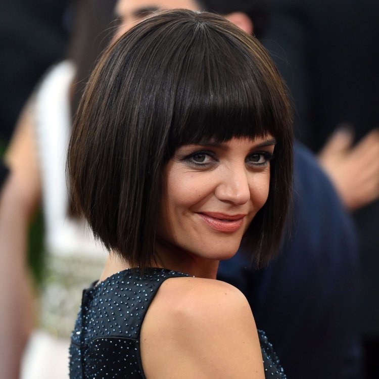 Ровное каре с челкой