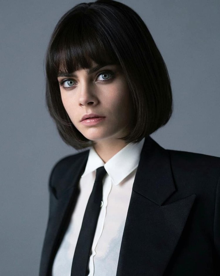 Девушка с каре