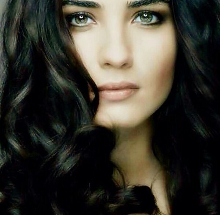 Туба Буйукустун фотомодель