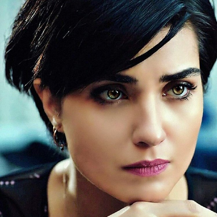 Туба Буйукустун актрисы Турции