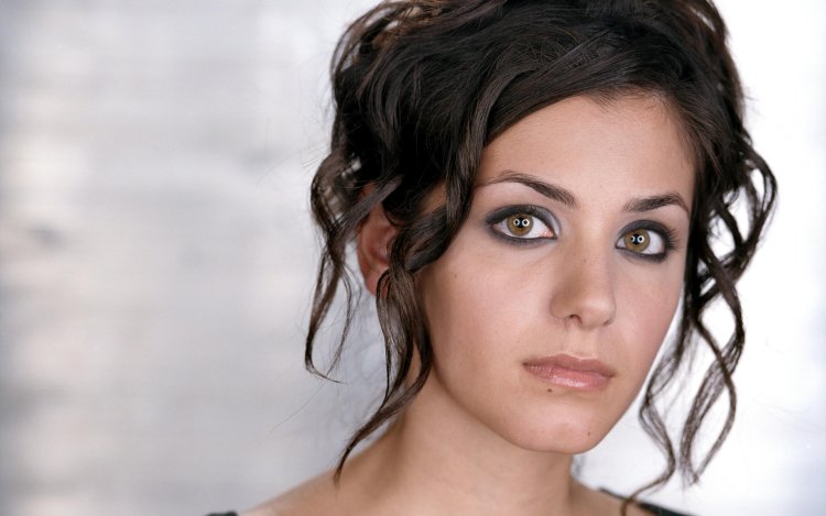 Мелуа Алисию Владиславовну