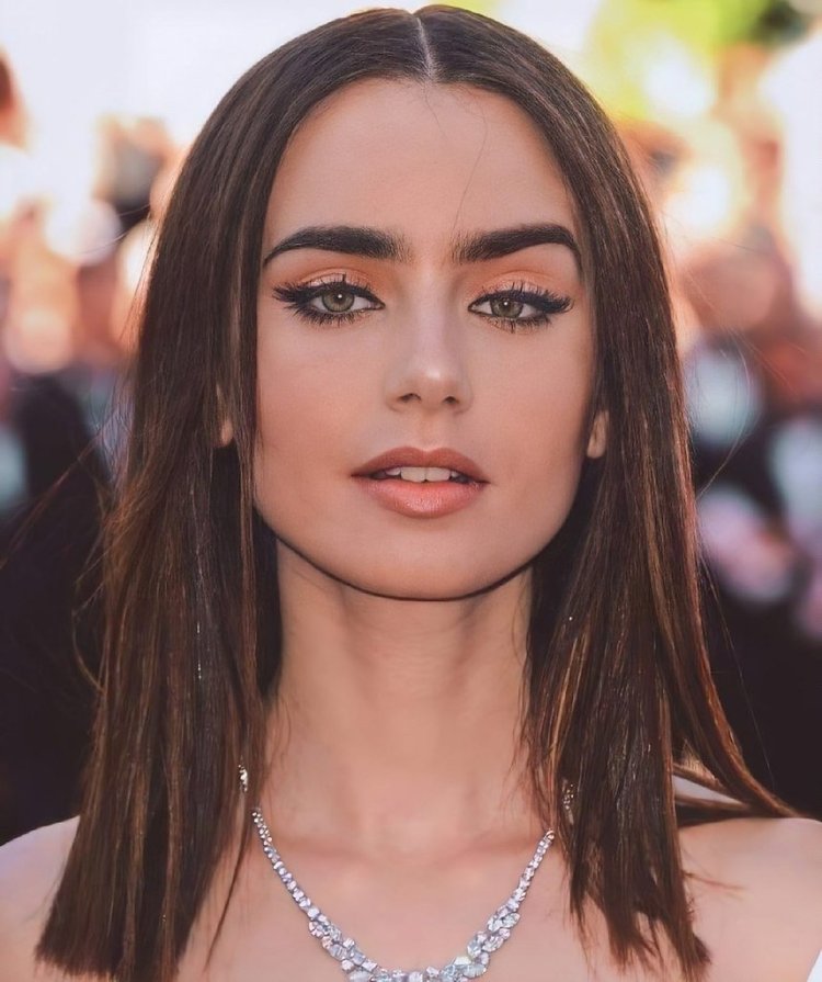 Lily Collins