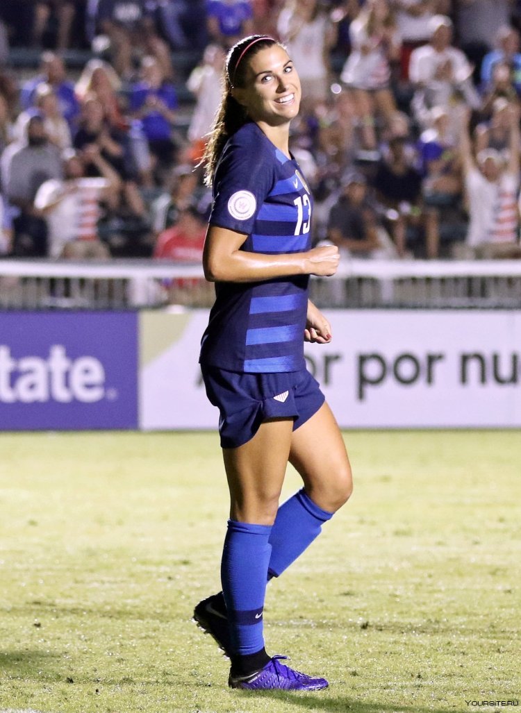 Алекс Морган футболистка