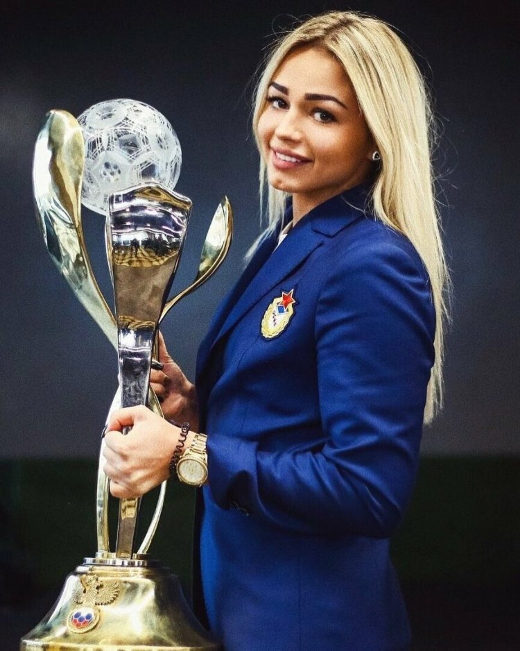 Ксения Коваленко футболистка