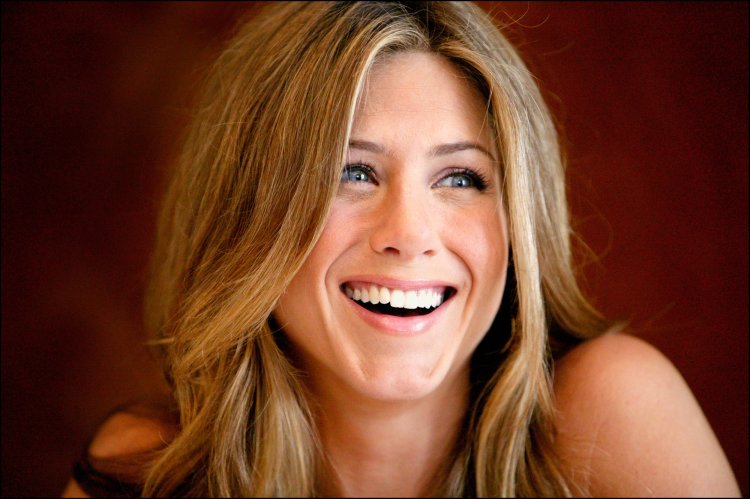 Дженнифер Энистон улыбка