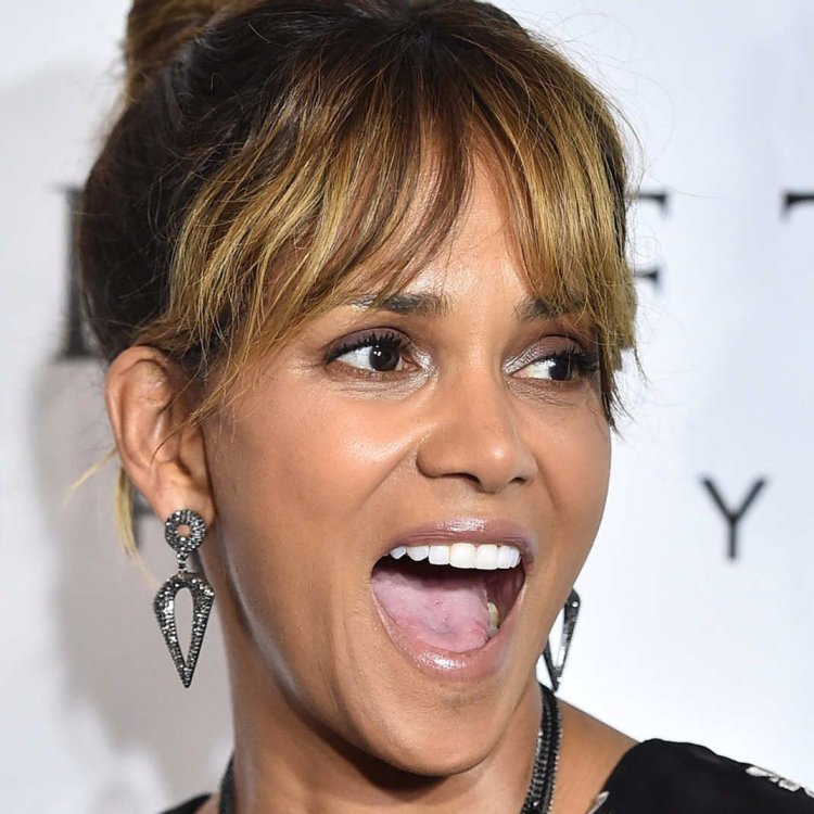 Холли Берри профиль