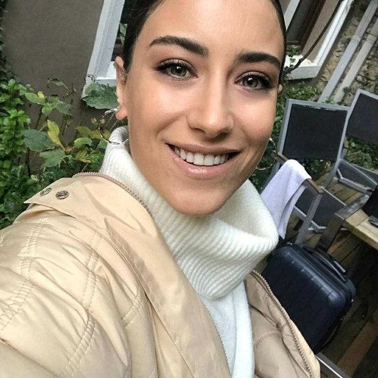 Хазал Кая новые красивые