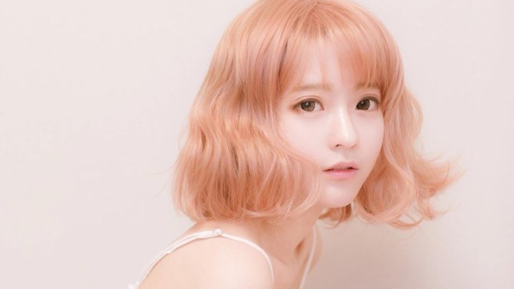 Кореянки с короткими светлыми волосами