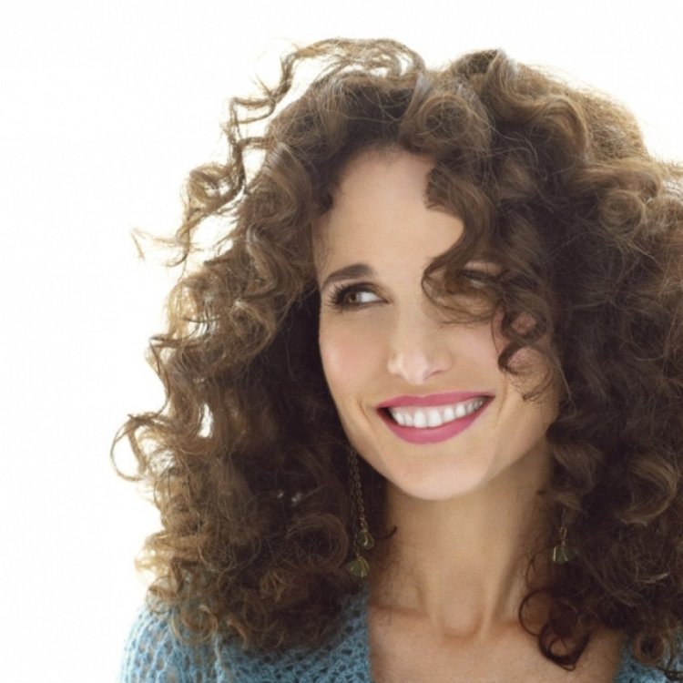 Энди МАКДАУЭЛЛ волосы