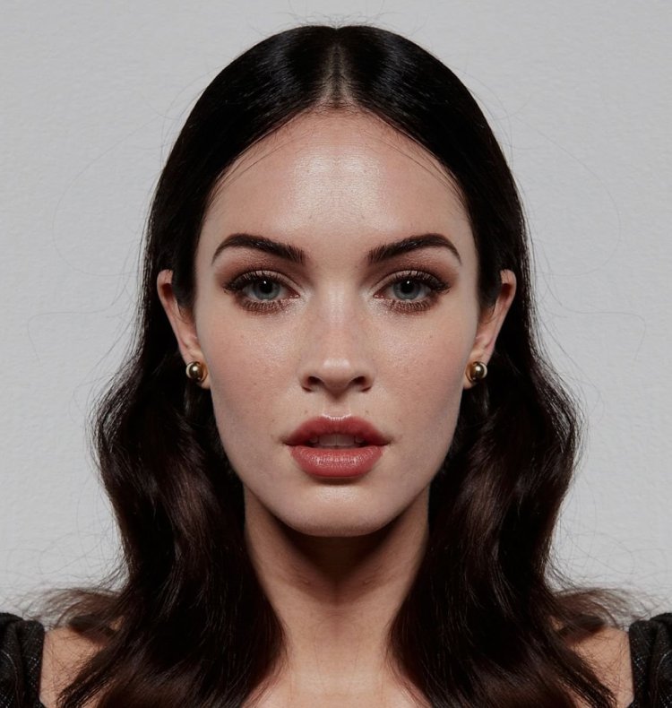 Энн Хэтэуэй portrait