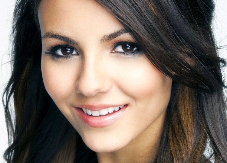 Виктории джастис