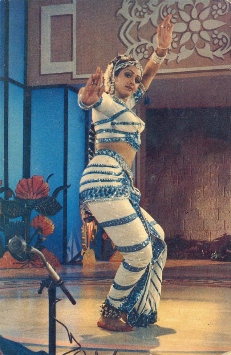 Шридеви танец