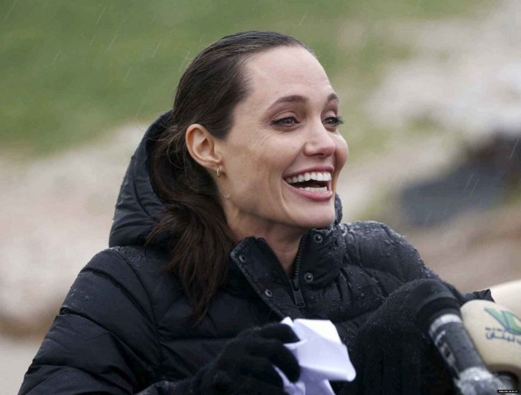 Анджелина Джоли в Ингушетии 2003