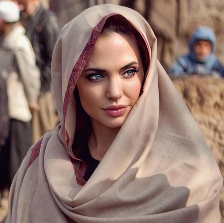 Анджелина Джоли мусульманка