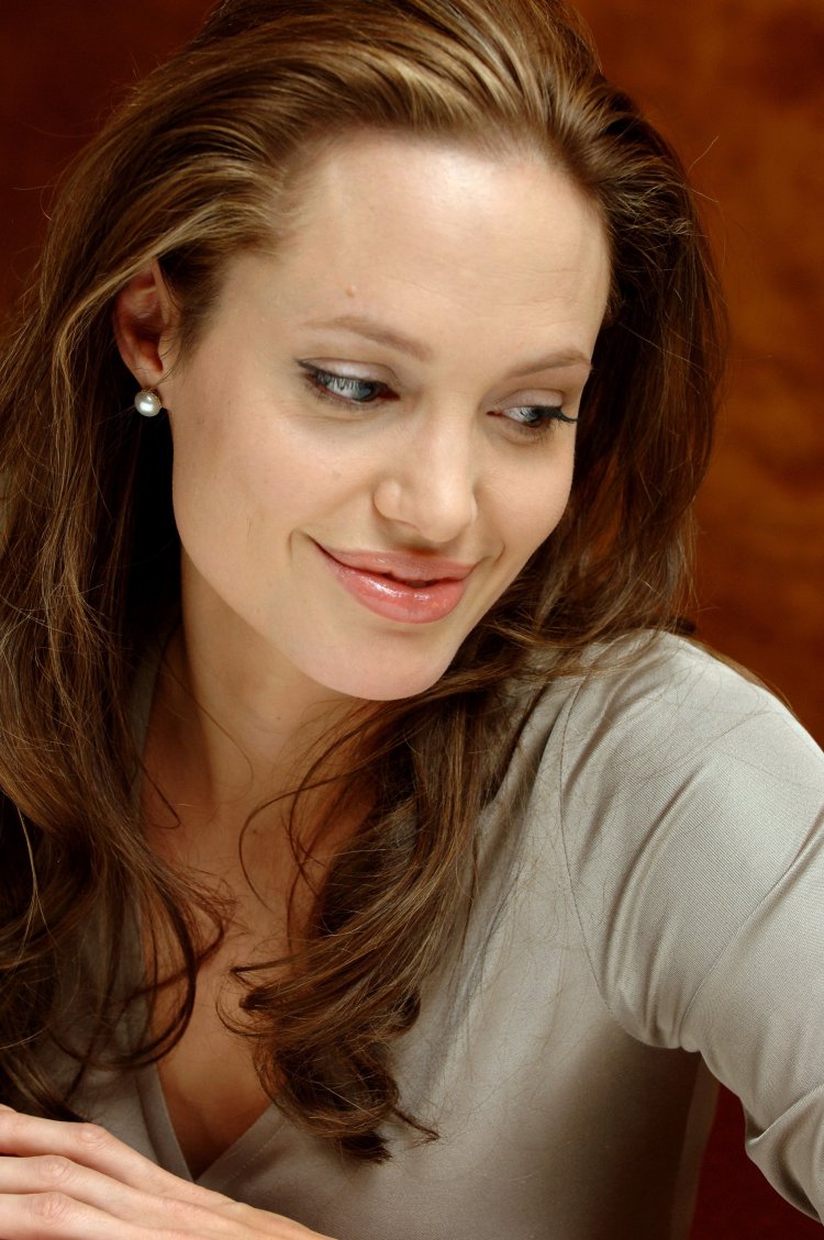 Анджелина Джоли 1975 фото