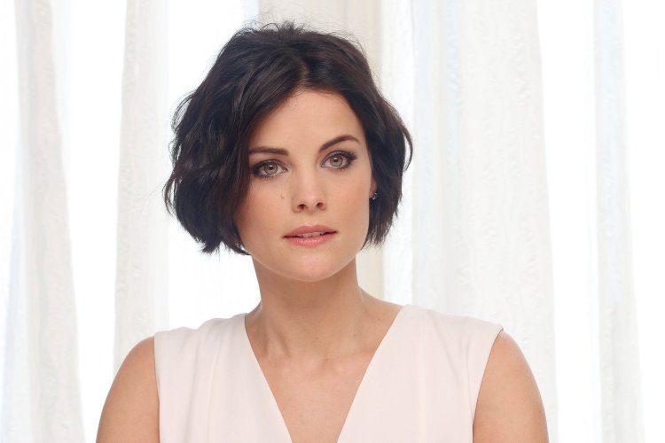 Джейми Александр brunetka