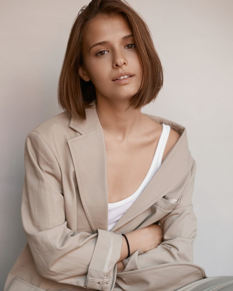 Любовь Аксенова мажор