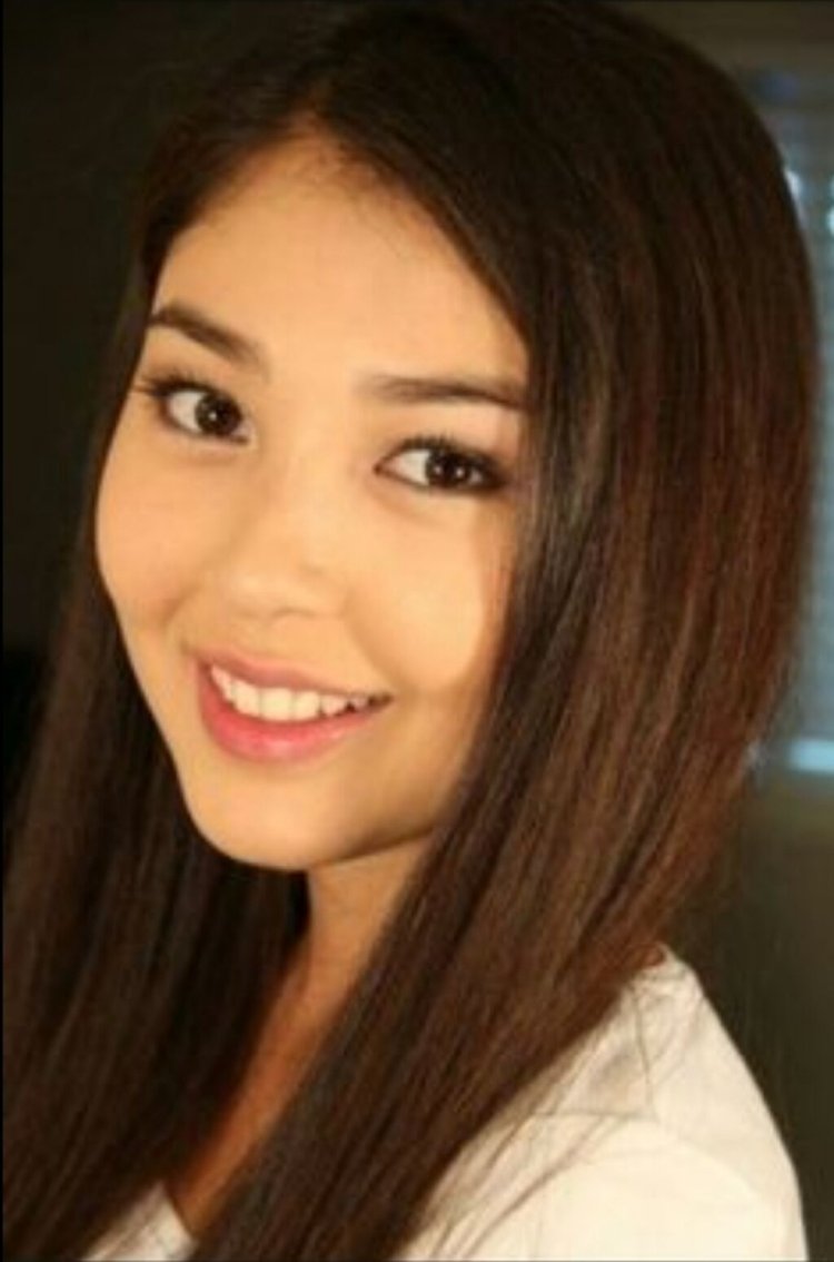 Актриса Алия Телебарисова