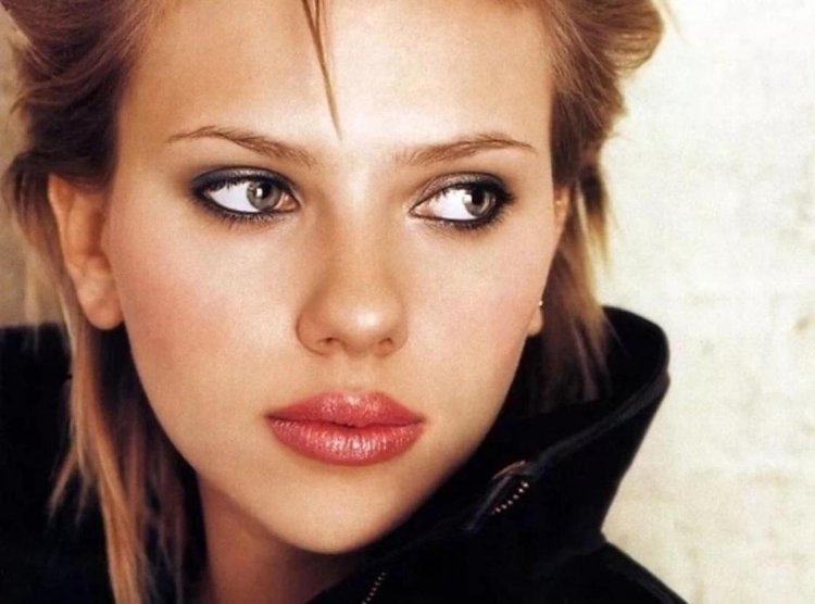 Скарлетт Йоханссон глаза