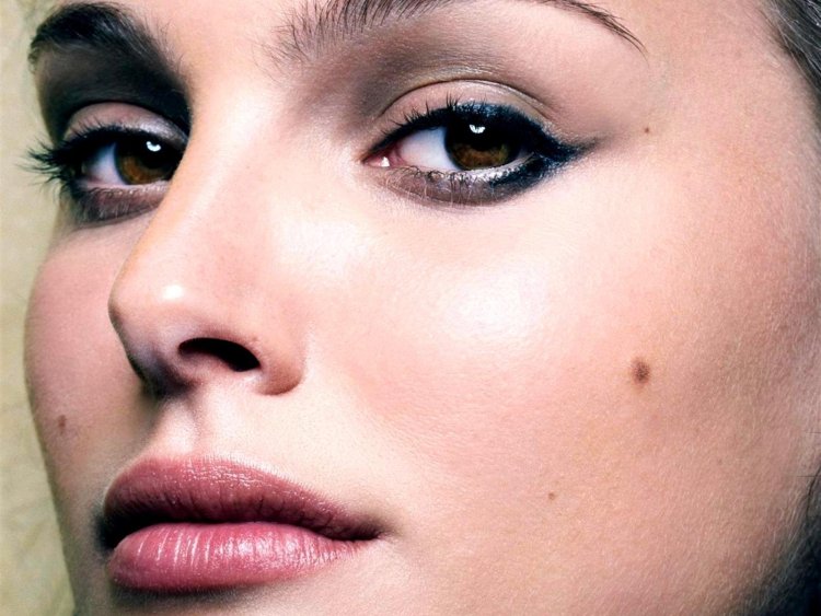 Натали портман родинка