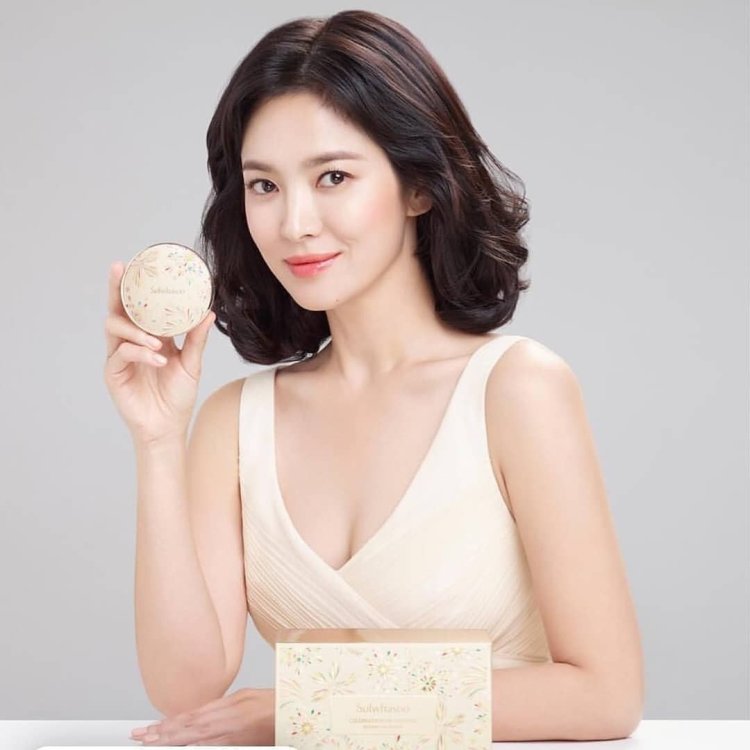 Song Hye Kyo в безгалтер