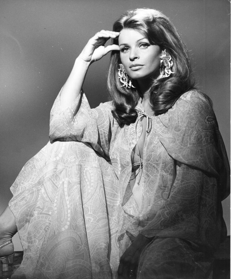 Юли Эльгенбрехт