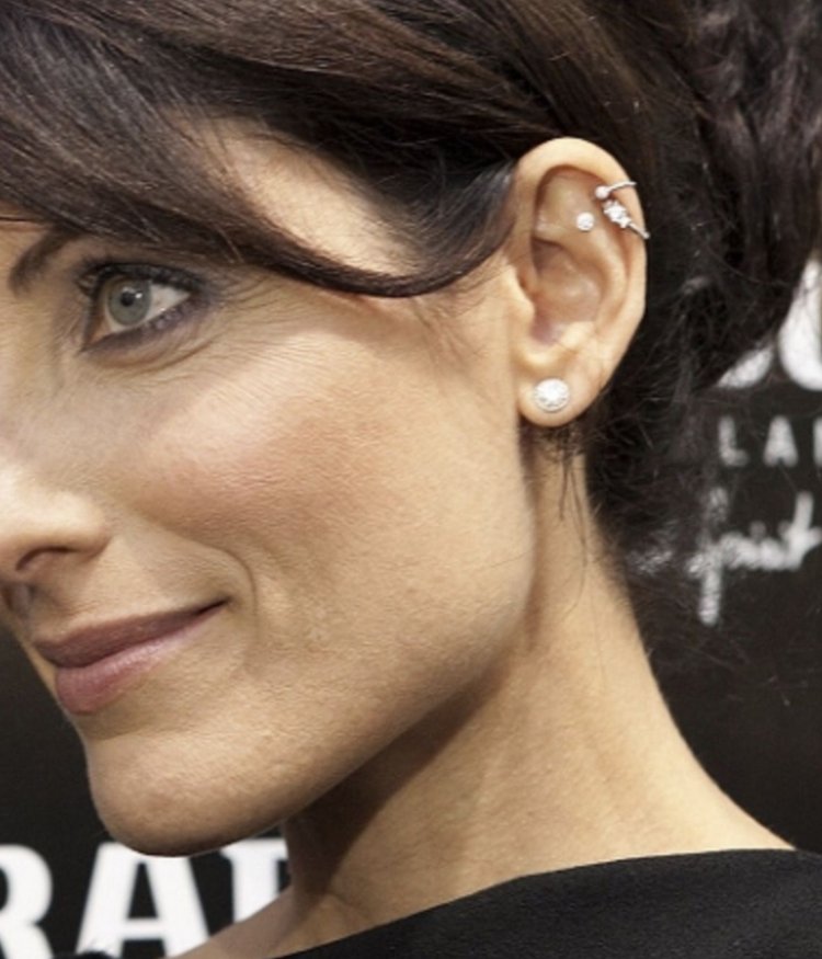 Лиза Эдельштейн уши