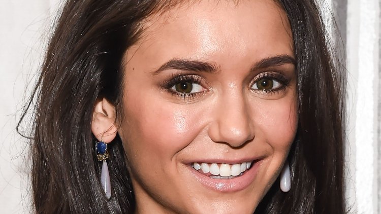 Нина Добрев без макияжа