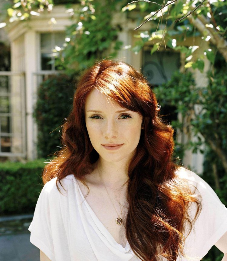 Брайс Даллас Ховард рыжая