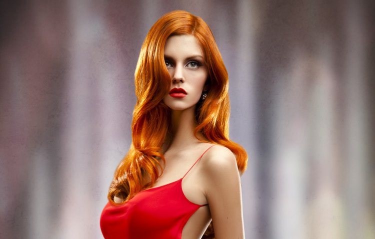 Рыжая красотка