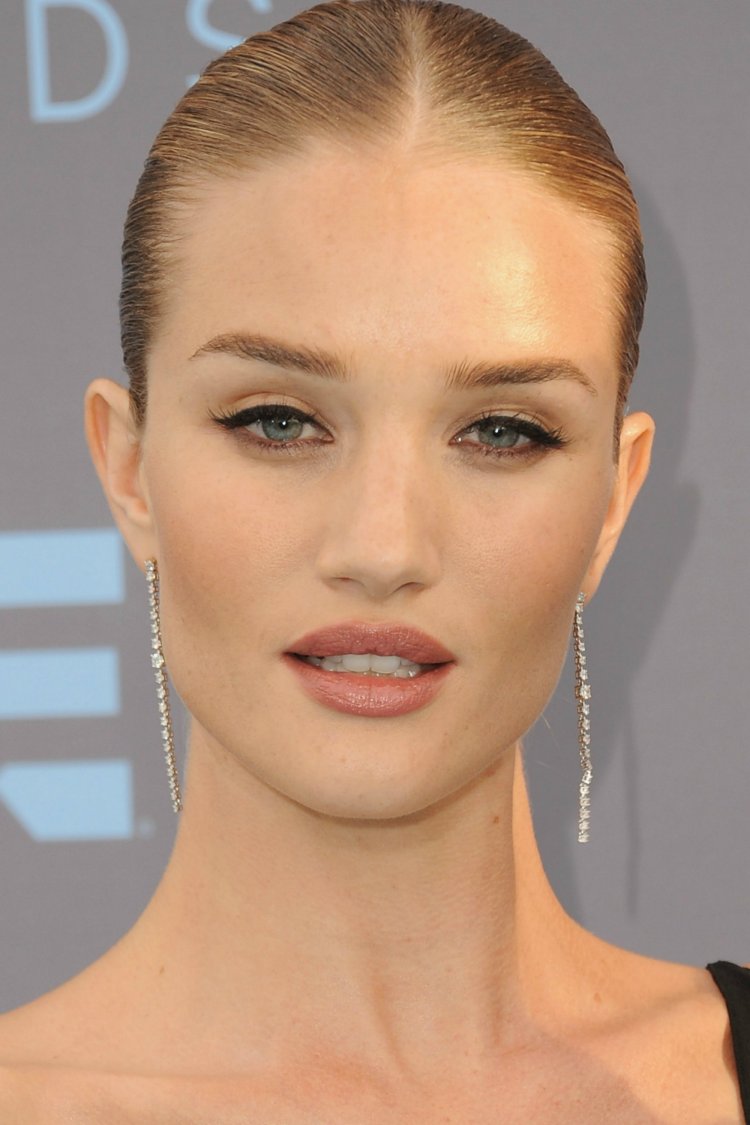 Рози Хантингтон-Уайтли макияж