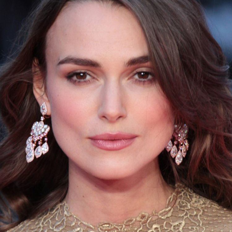 Кира Найтли скулы