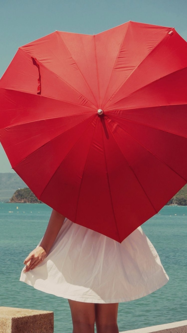 Красный зонтик