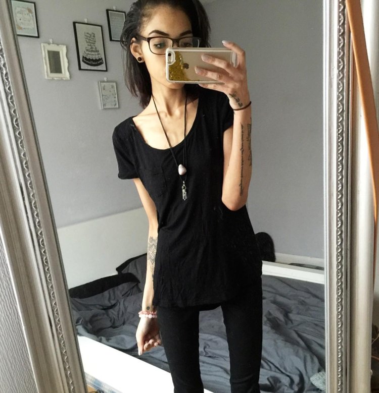 Очень худые девушки