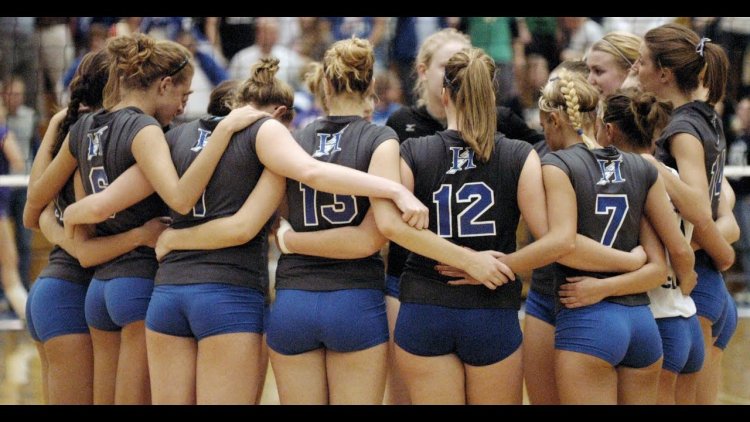 Школьницы волейболистки