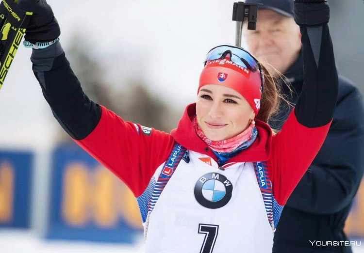 Фиалкова биатлонистка