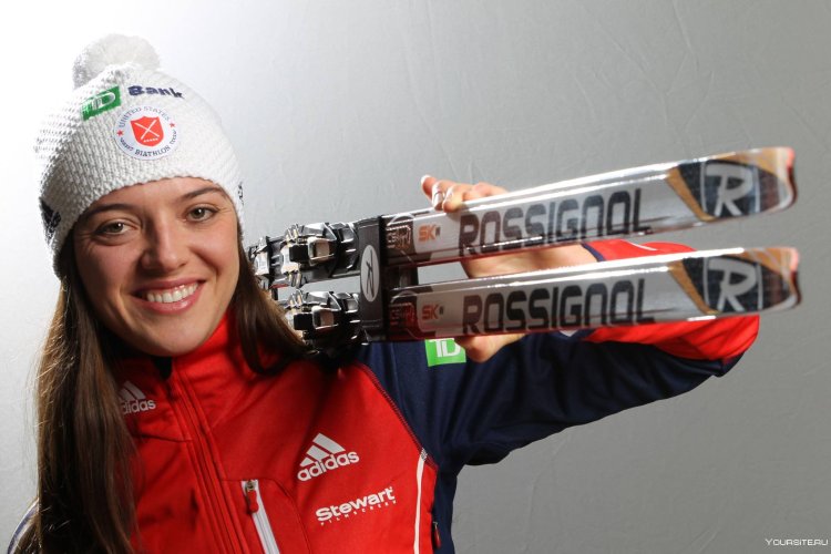 Фиалкова биатлонистка