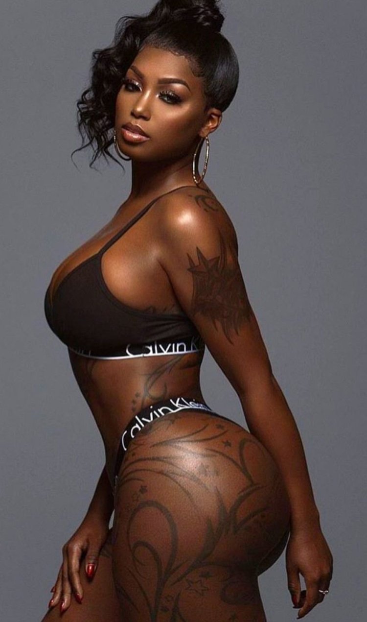 Адриана махогани