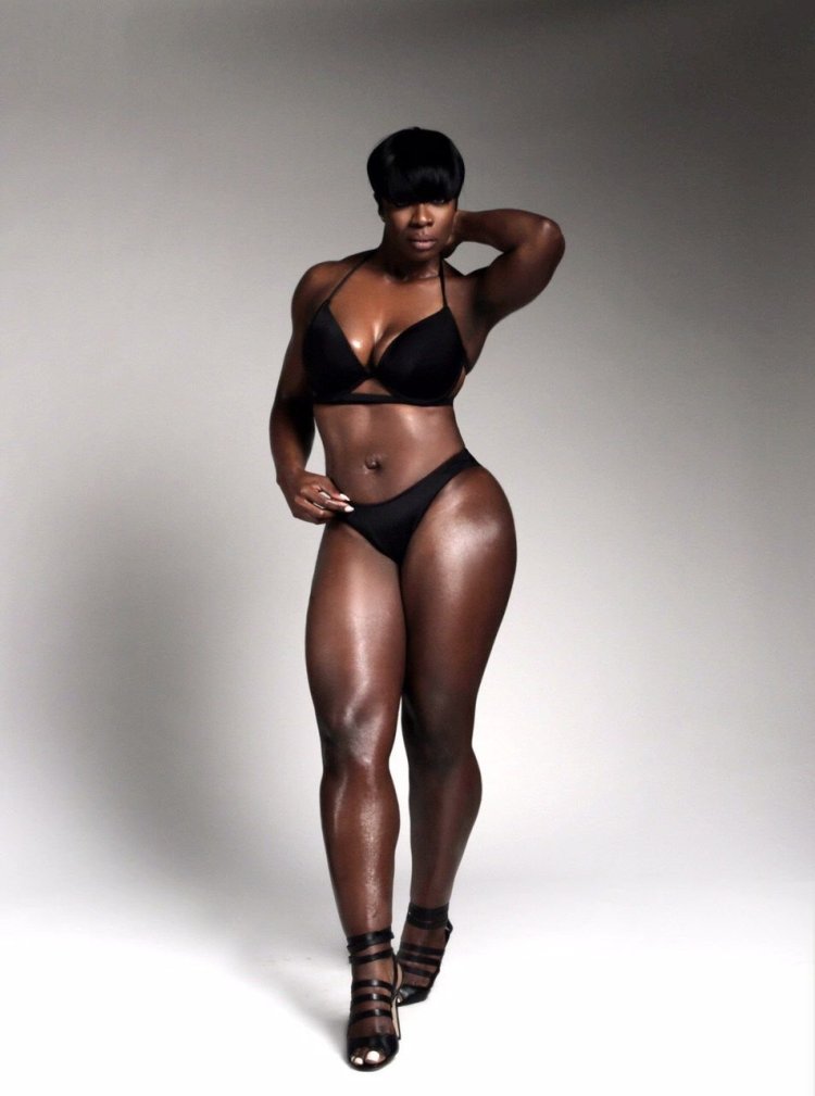 Черная фитоняшка