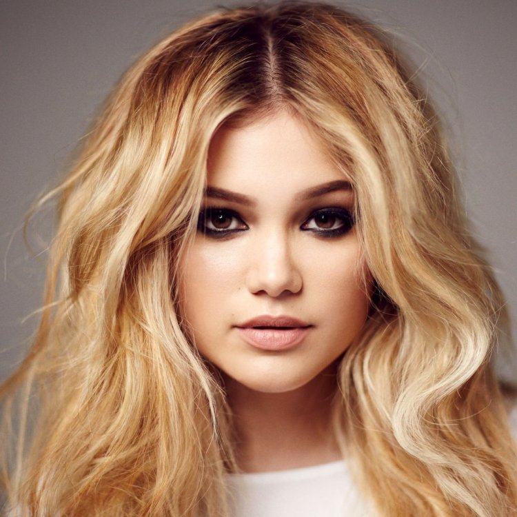 Оливия холт